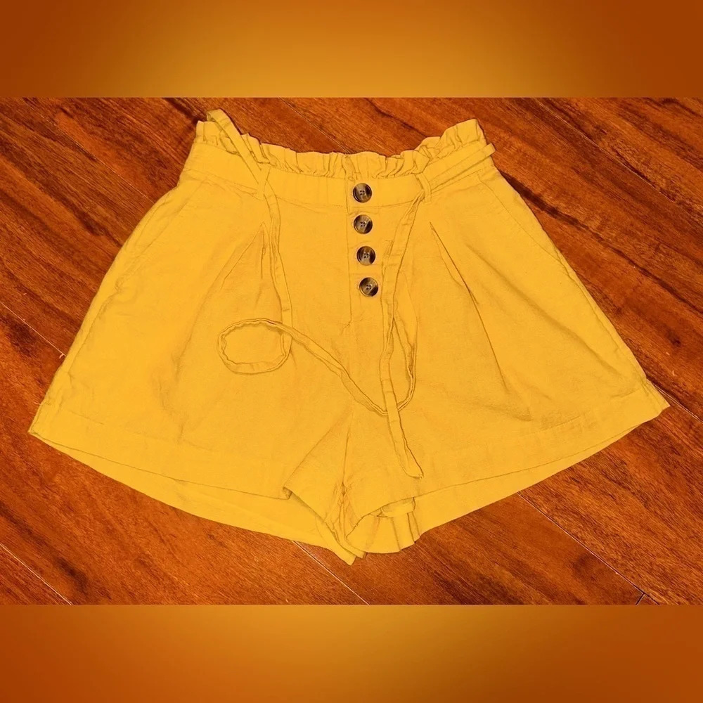 American Eagle Belted Lined Shorts